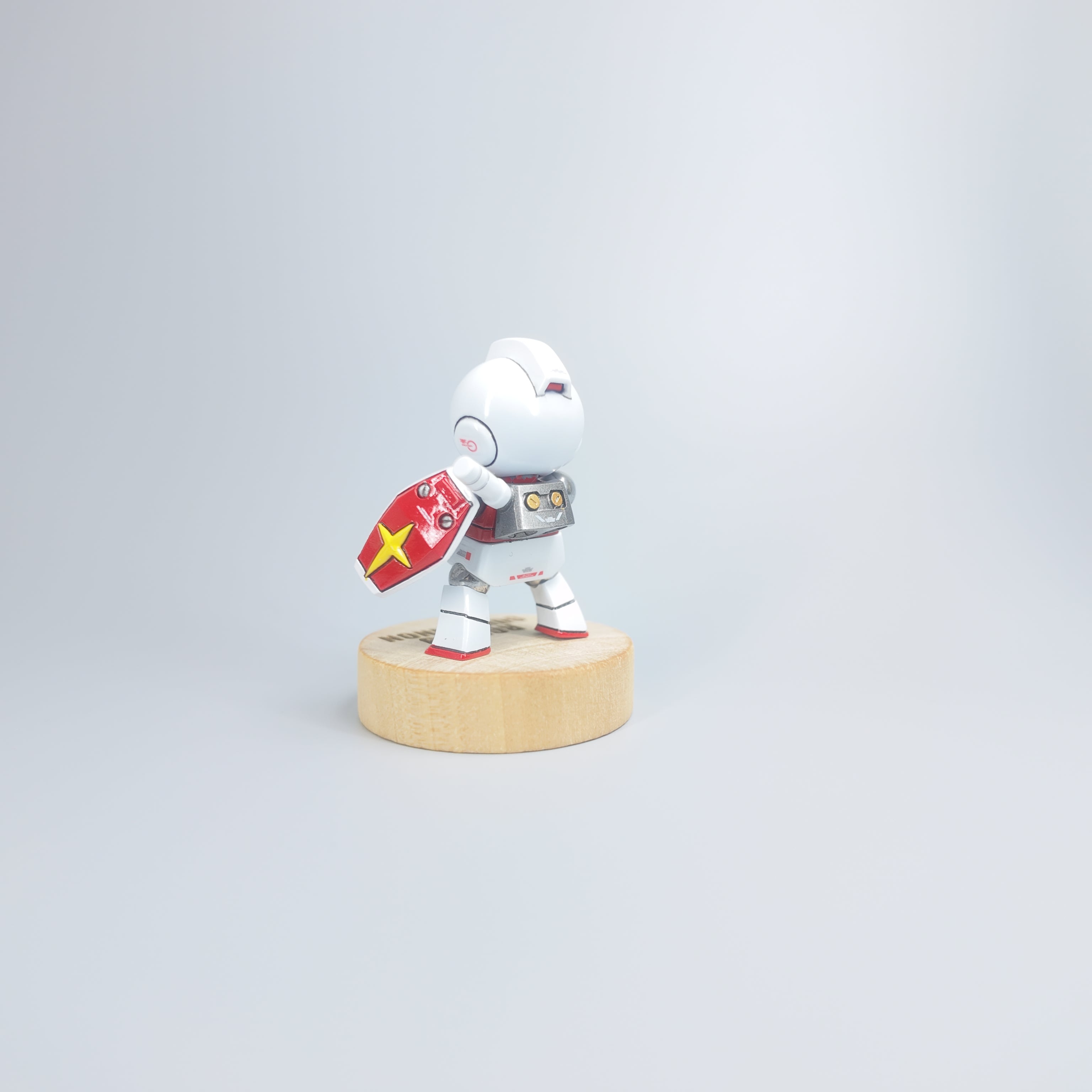 RGM-79 Series Combat Mini Mech Figurine